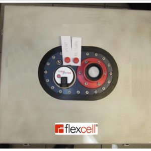 Fuel tank cell on board vehicles
