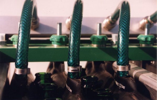 gripper tube for handling bottles